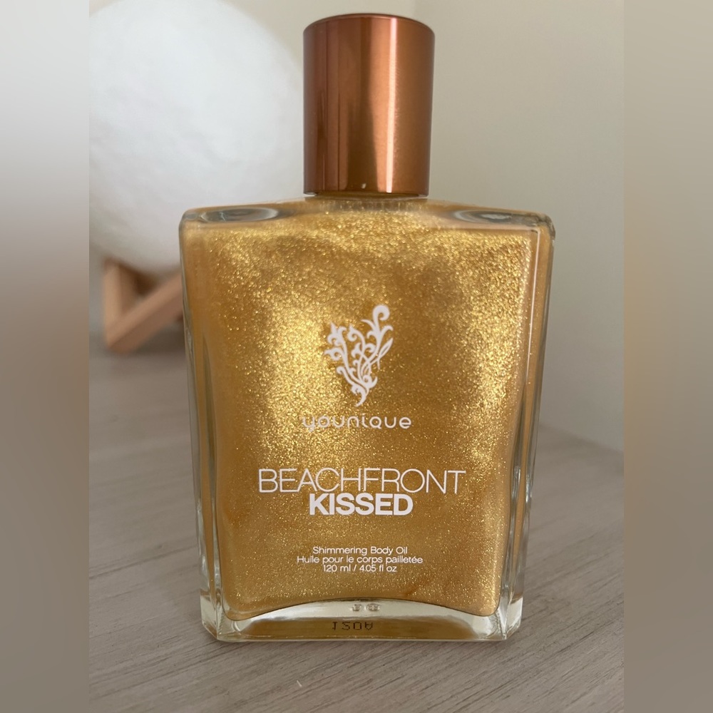 Younique beachfront shimmer body oil